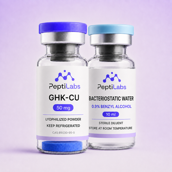 Pack Cellular Set de PeptiLabs: vial de GHK-Cu 50 mg con su polvo azul junto al agua bacteriostatica