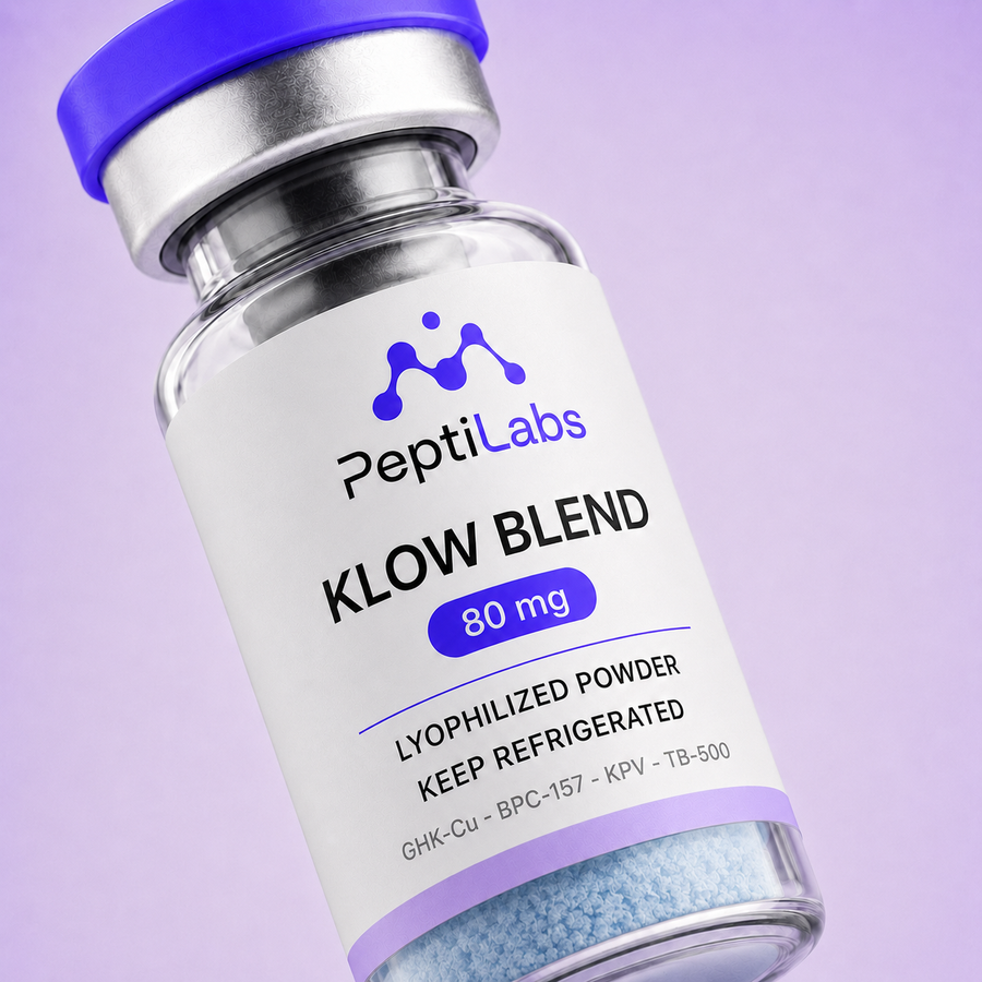 Primer plano de la etiqueta del vial de KLOW Blend 80 mg de PeptiLabs
