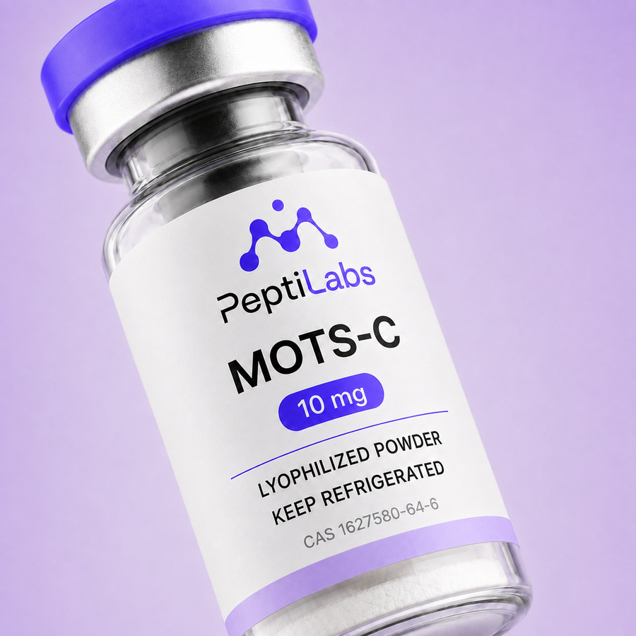 Primer plano de la etiqueta del vial de MOTS-c 10 mg de PeptiLabs